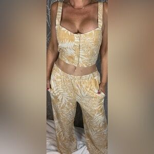 Z Supply Palm Print Linen Blend Top & Pant Set Beige/White Size M NWT